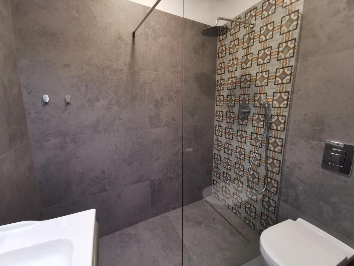 Nowe Apartamenty Zamkowa Vis A Vis Wawelu คราคูฟ ภายนอก รูปภาพ
